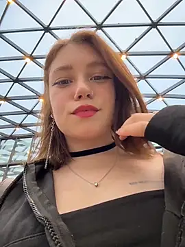 lucy-joy online show from November 2025 10:25:02 AM