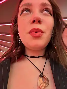 lucy-joy online show from January 2026 09:35:01 AM