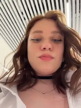 lucy-joy online show from May 2026 11:51:02 AM