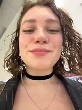 lucy-joy online show from October 2025 12:16:02 PM