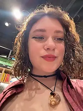 lucy-joy online show from January 2026 10:33:02 AM