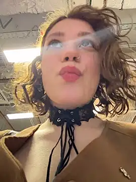 lucy-joy online show from October 2025 11:40:02 AM