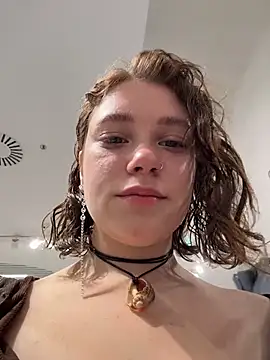 lucy-joy online show from October 2025 09:54:01 AM