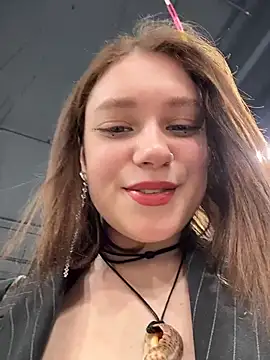 lucy-joy online show from January 2026 10:32:02 AM