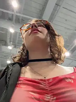 lucy-joy online show from November 2025 11:21:01 AM