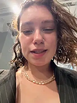lucy-joy online show from October 2025 10:49:01 AM