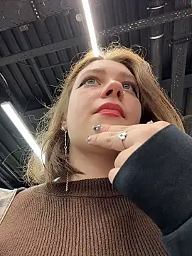 lucy-joy online show from December 2025 10:25:01 AM