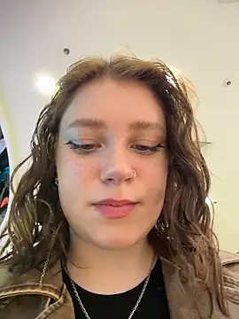 lucy-joy online show from March 2026 09:33:02 AM