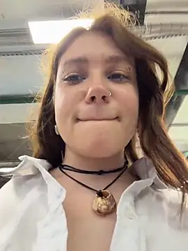 Snapshot of lucy-joy chatting on June 2026 09:17:02 AM lucy-joy online show from June 2026 09:17:02 AM