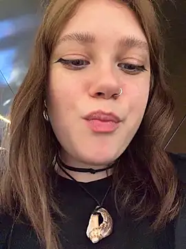 Snapshot of lucy-joy chatting on June 2026 12:22:01 PM lucy-joy online show from June 2026 12:22:01 PM