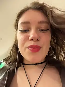 lucy-joy online show from December 2025 10:17:02 AM