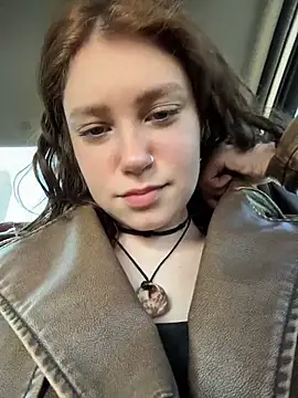 lucy-joy online show from March 2026 07:21:01 AM