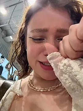 lucy-joy online show from November 2025 03:23:02 PM