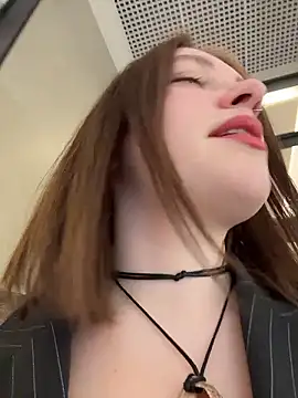 lucy-joy online show from January 2026 09:27:01 AM