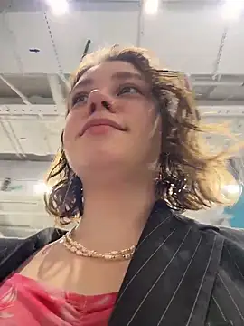 lucy-joy online show from October 2025 10:36:01 AM