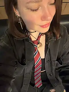 lucy-joy online show from May 2026 08:18:01 AM