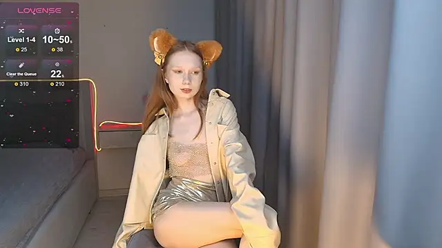 FoxyMira online show from January 2026 02:09:02 PM