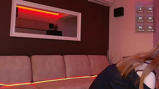 FoxyMira online show from April 2026 04:44:02 PM