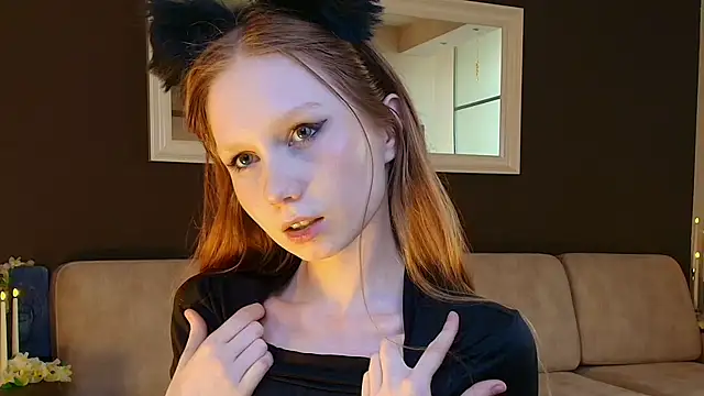 Snapshot of FoxyMira chatting on July 2026 04:41:01 PM FoxyMira online show from July 2026 04:41:01 PM