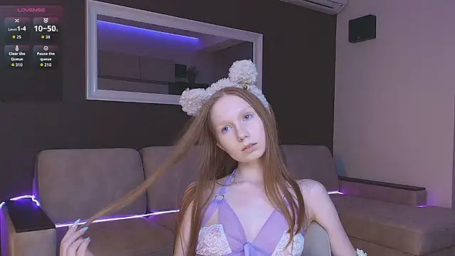 FoxyMira online show from March 2026 04:11:02 PM