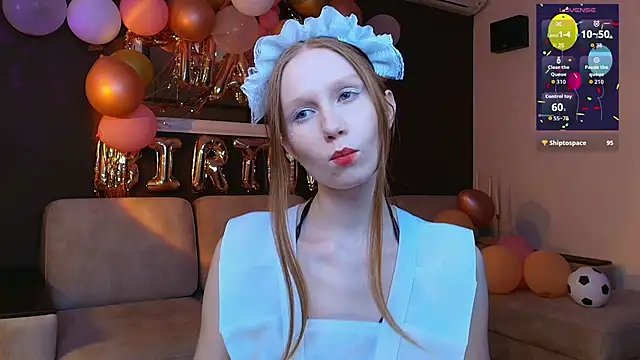 Snapshot of FoxyMira chatting on June 2026 06:41:02 PM FoxyMira online show from June 2026 06:41:02 PM