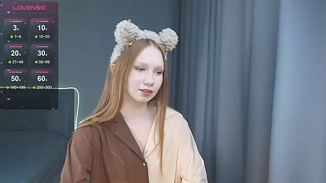 FoxyMira online show from January 2026 02:11:02 PM