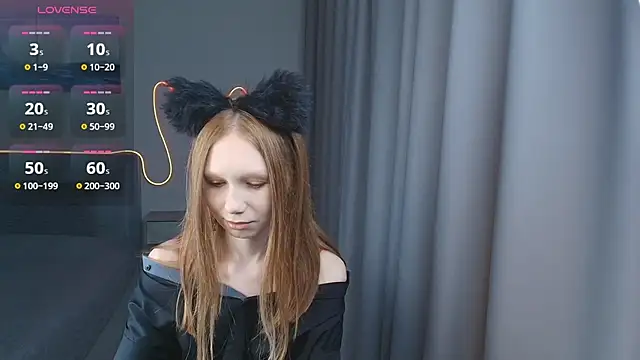 Snapshot of FoxyMira chatting on September 2025 01:29:01 PM FoxyMira online show from September 2025 01:29:01 PM