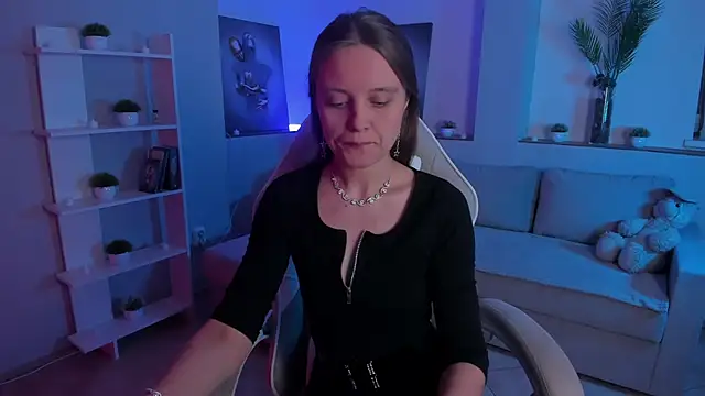 Snapshot of AlicePill chatting on November 2025 01:42:01 AM AlicePill online show from November 2025 01:42:01 AM