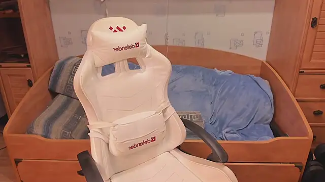 Dexter Bennett online show from March 2026 05:10:02 PM