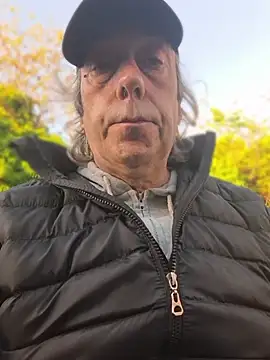 Snapshot of bi_dare chatting on April 2026 04:57:02 PM bi dare online show from April 2026 04:57:02 PM