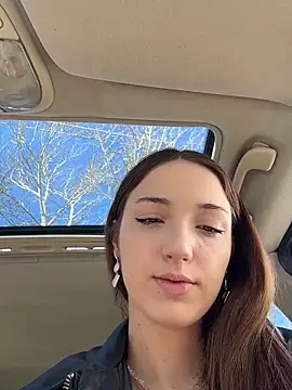 DollyTall online show from March 2026 08:14:01 AM