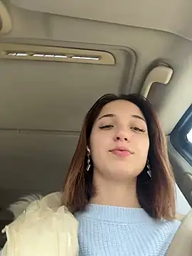 DollyTall online show from November 2025 08:40:01 AM