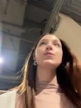 DollyTall online show from April 2026 06:20:01 AM