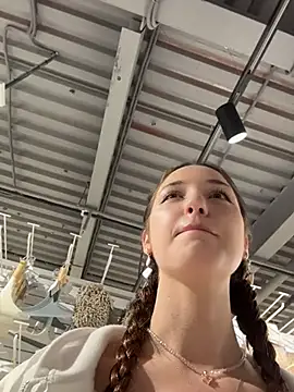 DollyTall online show from April 2026 06:28:01 AM