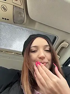 DollyTall online show from February 2026 09:50:02 AM