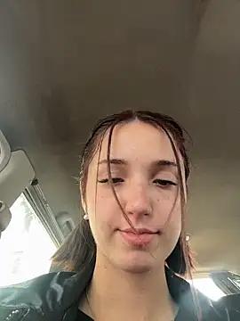 DollyTall online show from October 2025 08:38:02 AM