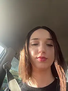 DollyTall online show from October 2025 08:04:01 AM