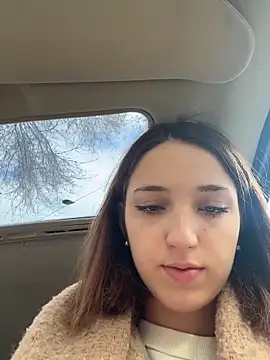 DollyTall online show from October 2025 07:42:02 AM