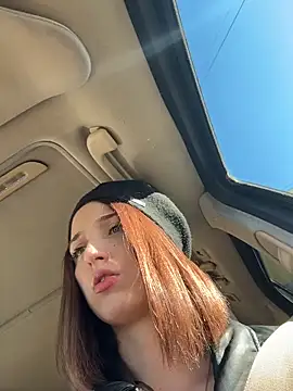 DollyTall online show from October 2025 09:06:02 AM
