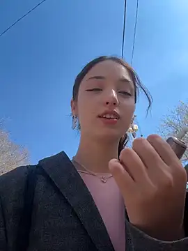 DollyTall online show from April 2026 06:29:02 AM