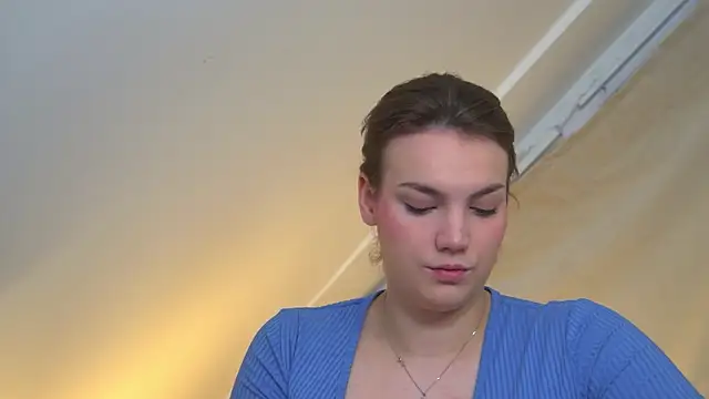 KarenClarks online show from October 2025 06:38:01 PM