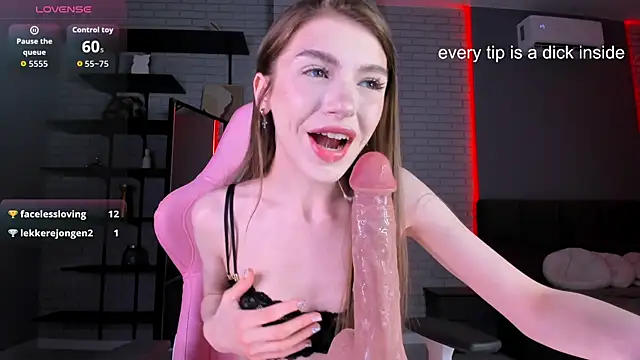 lunamuna1 online show from July 2026 09:25:01 AM