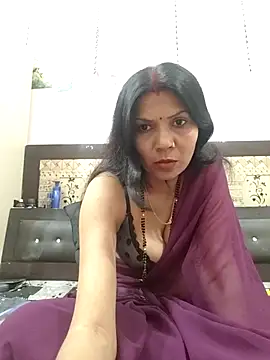 Yourhotsweetgirl online show from February 2026 04:06:01 PM