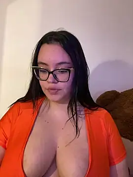 Emily Taylor2 online show from November 2025 02:48:01 AM