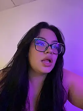 Emily Taylor2 online show from October 2025 04:36:02 AM