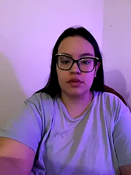 Emily Taylor2 online show from November 2025 02:15:01 AM