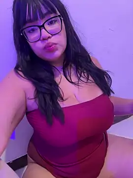 Snapshot of Emily_Taylor2 chatting on April 2026 01:59:01 AM Emily Taylor2 online show from April 2026 01:59:01 AM