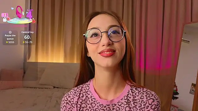 Snapshot of AvrilLeMell chatting on December 2025 07:03:02 PM AvrilLeMell online show from December 2025 07:03:02 PM