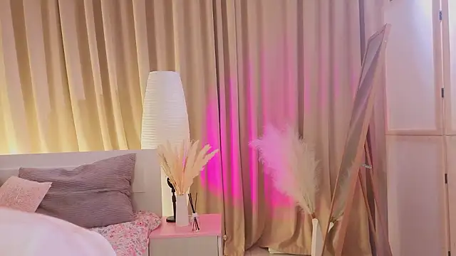 Snapshot of AvrilLeMell chatting on February 2026 09:04:02 PM AvrilLeMell online show from February 2026 09:04:02 PM