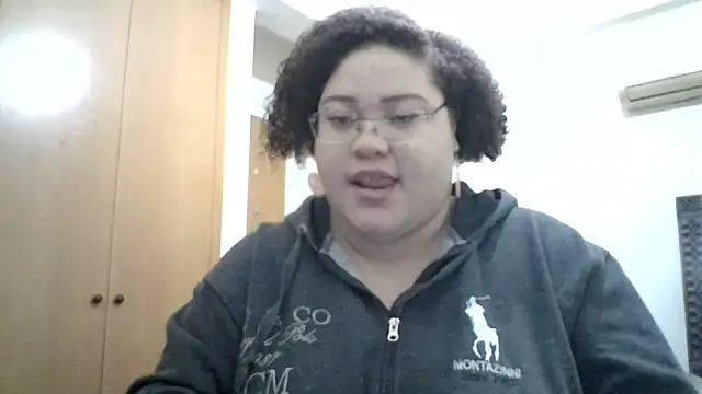 Snapshot of GoddessMocha chatting on December 2025 08:04:02 PM GoddessMocha online show from December 2025 08:04:02 PM